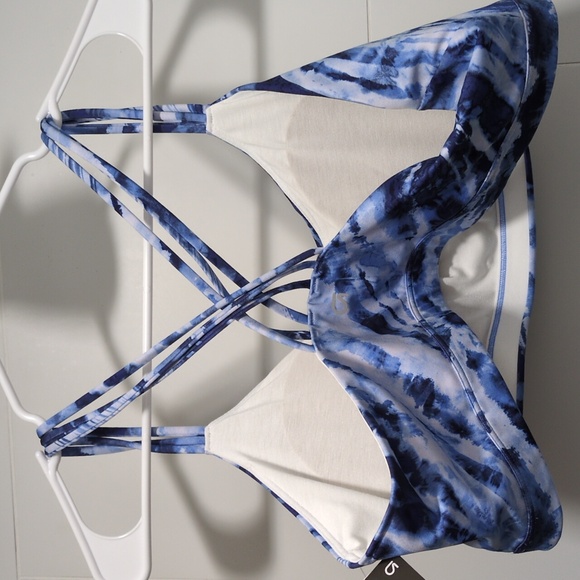 NWT XL GapFit Eclipse medium support strappy sports bra - blue and white tie dye - Picture 2 of 4